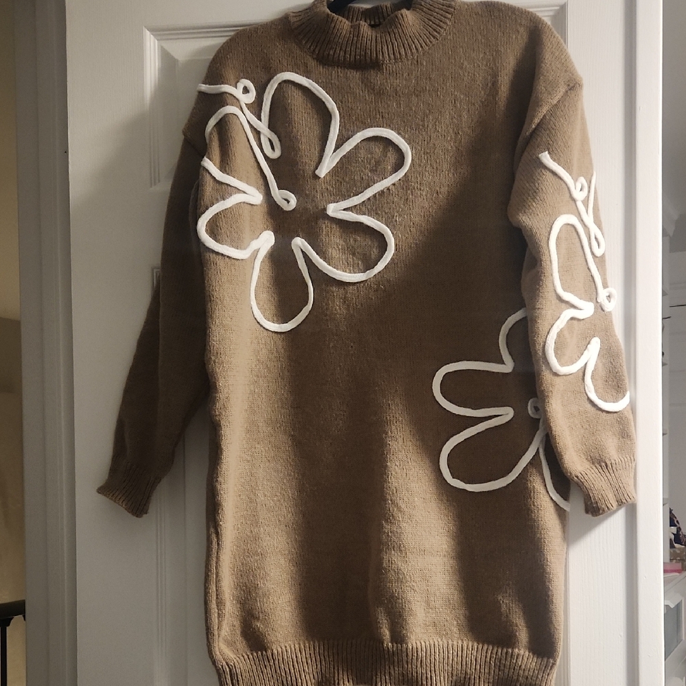 Women’s Tan Floral Appliqué Knit Sweater Dress